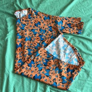 LuLaRoe XS Minnie Mouse T-Shirt